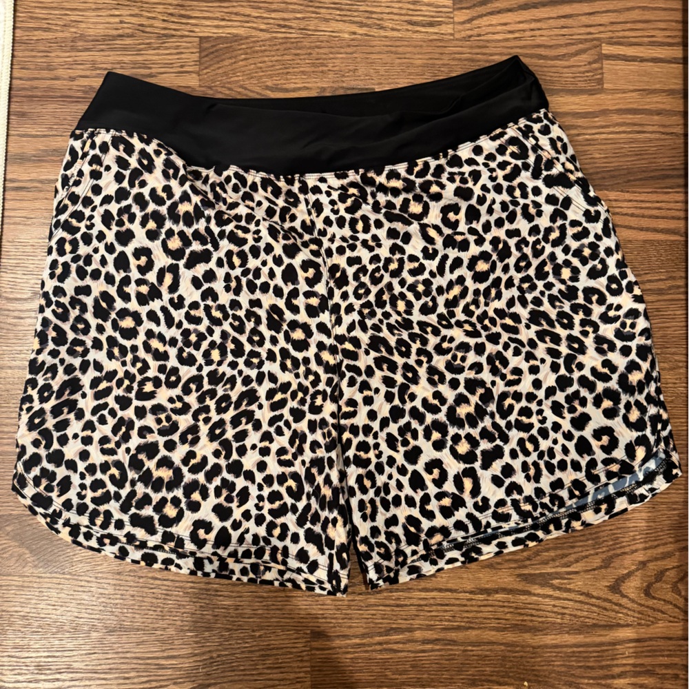 Gradual woman’s leopard print swim trunks. Size 3XL new with tags.